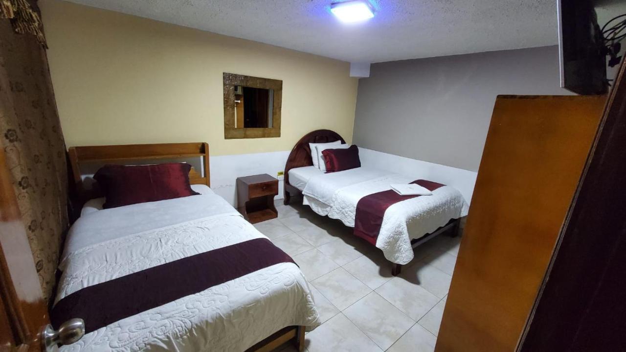 Hostal Bolivar Inn Quito Buitenkant foto