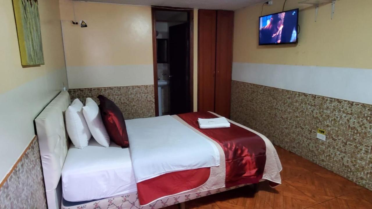 Hostal Bolivar Inn Quito Buitenkant foto