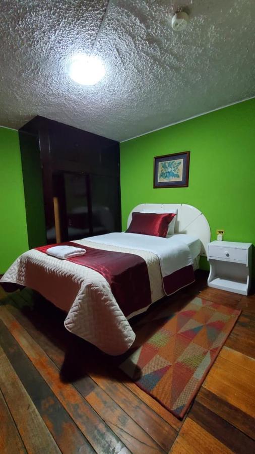 Hostal Bolivar Inn Quito Buitenkant foto